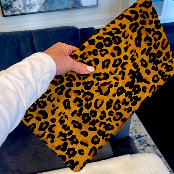 Leapord print cowhide clutch carry bag - Picture 5 of 7